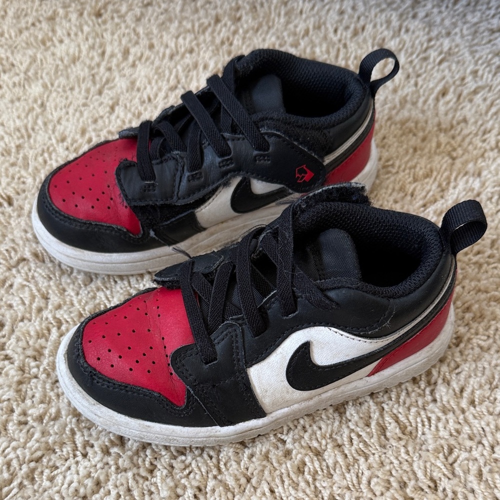 Size 9T Nike Jordan’s